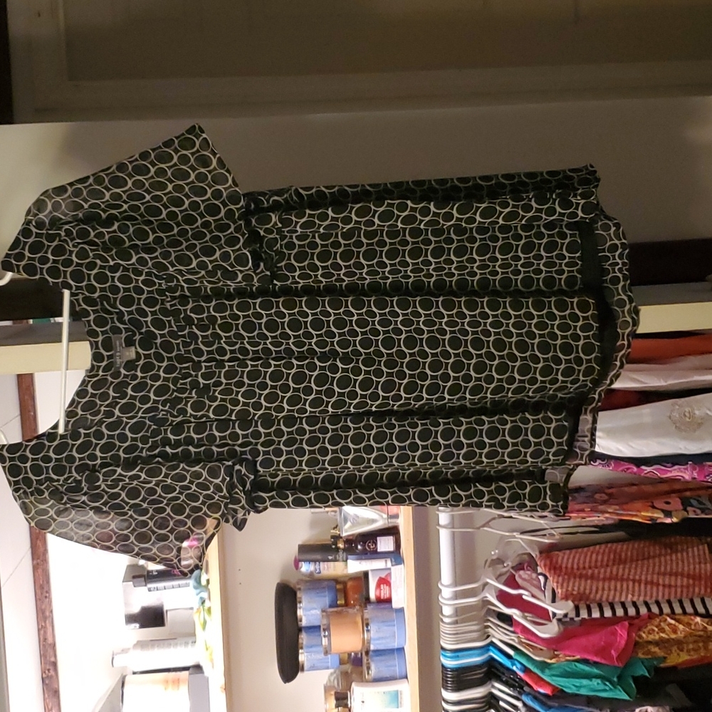 New, Never Worn, Apt 9